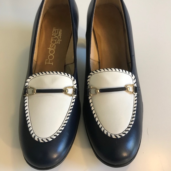 Shoes - Vintage 1940s Drew Kitten Heel